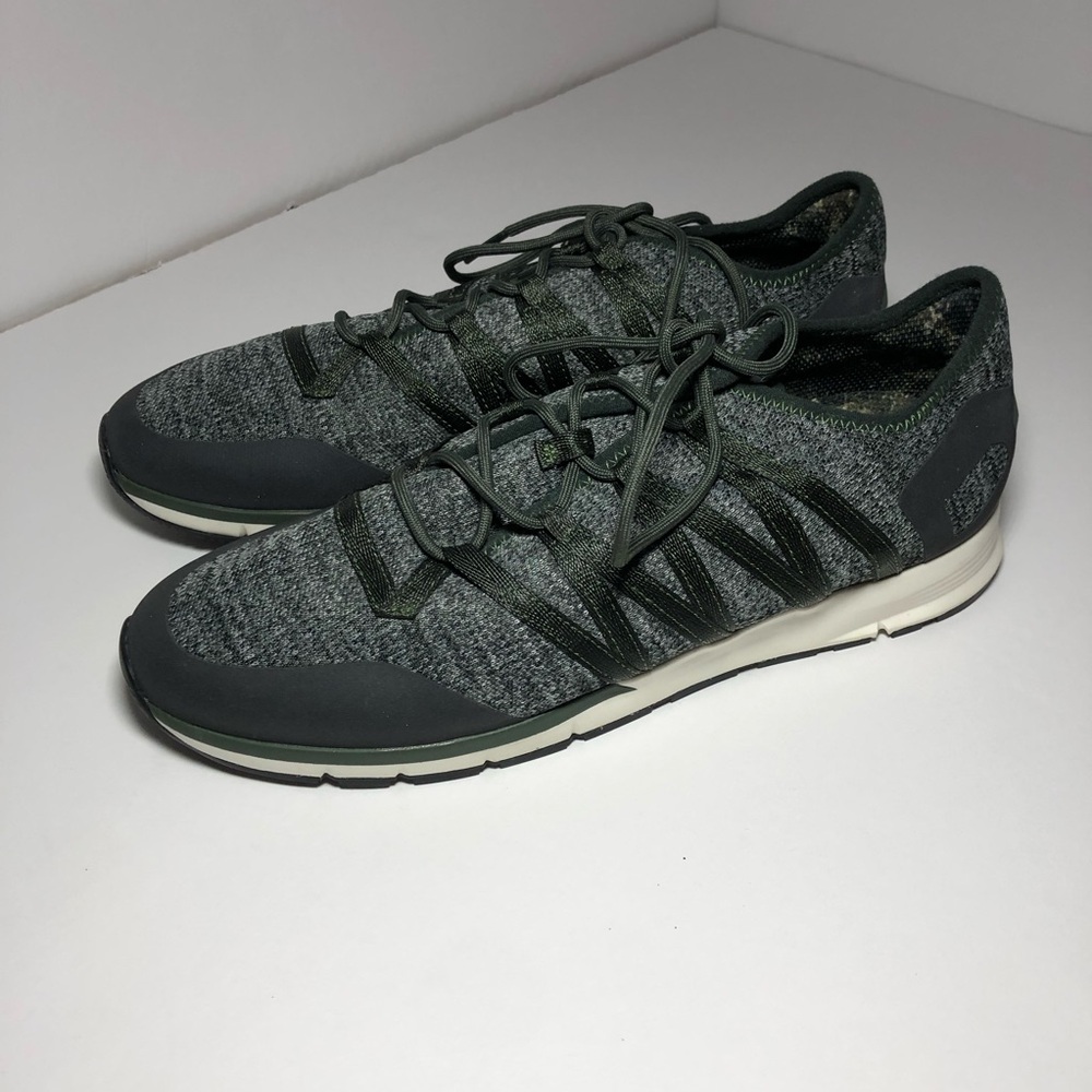 NWOT Under Armour Women's Gray Athletic Shoes 1296322-903